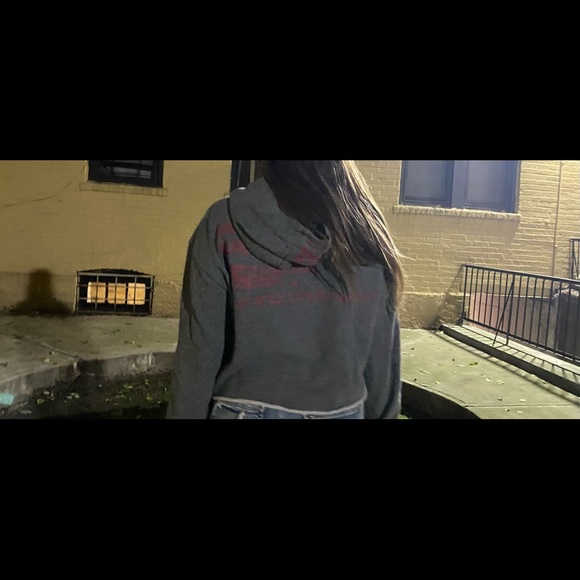 Forever 21 sweater - Picture 2 of 2